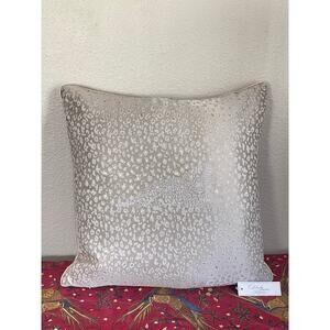 NWT CELEBRITY HOME CHEETAH
DECORATIVE PILLOW